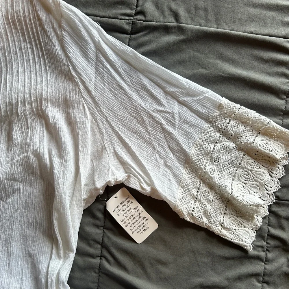 Ellos 3x Crochet Trim Blouse - Picture 4 of 4